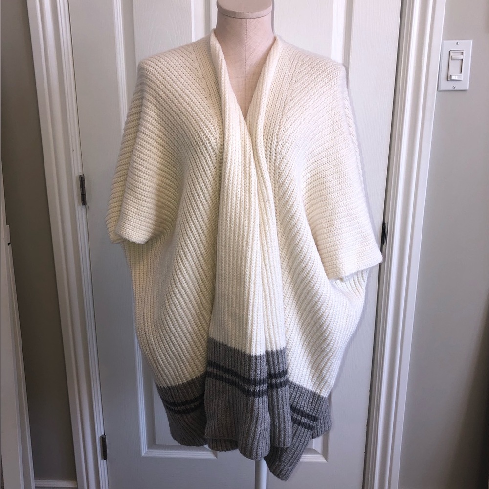 3/$40 Vince Calmuto knit open cardigan